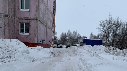 "Скорая" не смогла проехать к ребенку в кузбасском городе из-за снега