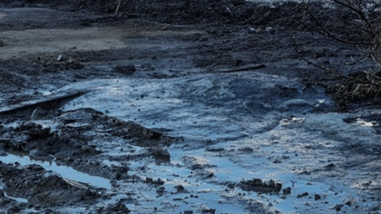Соцсети: водоканал оставил грязь после работы в кузбасском городе