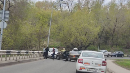 ДТП спровоцировало серьезную пробку в Кузнецком районе Новокузнецка