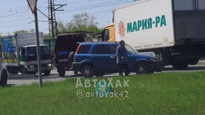 "Про Запсиб забудьте для поездок": ДТП с грузовиком "парализовало" район Новокузнецка