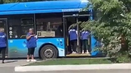 Жители Новокузнецка пожаловались на контролеров в автобусе