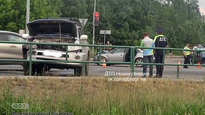 Автомобили получили сильные повреждения в результате ДТП в Новокузнецке