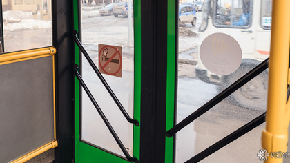 Пассажир выпал из окна автобуса в Якутске