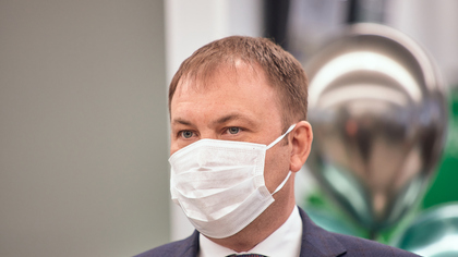 Власти продлили в Кузбассе коронавирусный режим вопреки почти нулевой заболеваемости