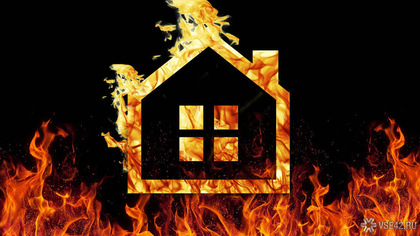 Спасатели в Сочи тушили пожар в многоквартирном доме 