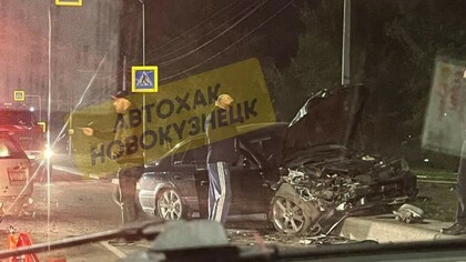 Жесткое ДТП произошло рядом с ТЦ в Новокузнецке