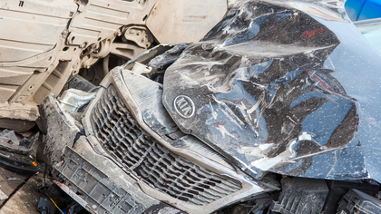 Два автомобиля столкнулись в Новокузнецке