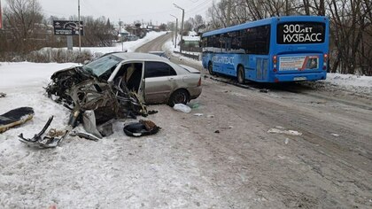 Пьяный лихач и его пассажирка пострадали в лобовом ДТП с автобусом в Прокопьевске
