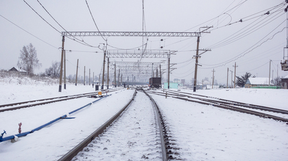 Ребенок погиб под колесами поезда в Ростовской области