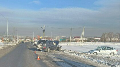 Три человека пострадали в ДТП с тремя машинами в Кузбассе