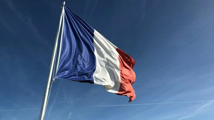 Неизвестные отправили на почту 400 учебных учреждений Франции сообщения с угрозами