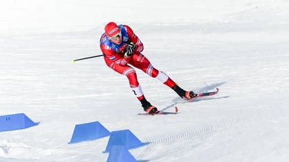 Российский лыжник Большунов стал первым в гонке преследования в финале Кубка России