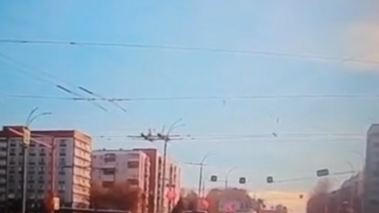 Кемеровчанин снял на видео момент ДТП по вине девушки