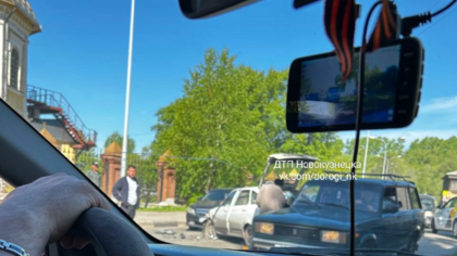 Момент лобового ДТП в Новокузнецке попал на видео