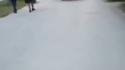 Автомобиль на тротуаре возмутил жителей кузбасского города
