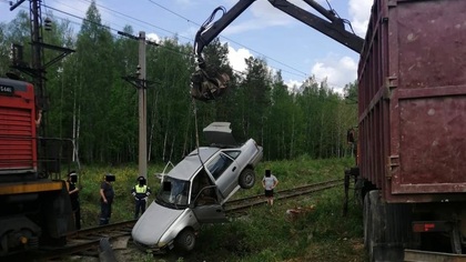 ДТП с тепловозом произошло на ж/д переезде в Свердловской области