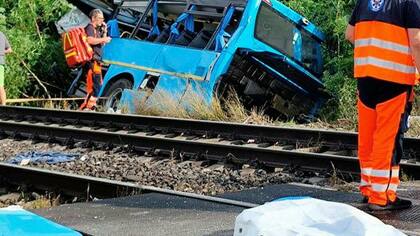 Пять человек погибли в Словакии после столкновения автобуса и скоростного поезда