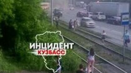 "Сразу паника": трамвай №10 задымился на Логовом шоссе в Кемерове