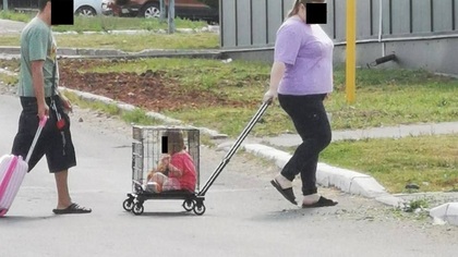 Мужчина и женщина перевозили ребенка в клетке в Оренбурге