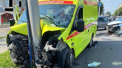 Четыре человека пострадали в ДТП с машиной скорой помощи в Рязани 