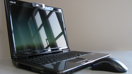 Укравший 31 ноутбук из школы в Новосибирске учитель информатики предстал перед судом