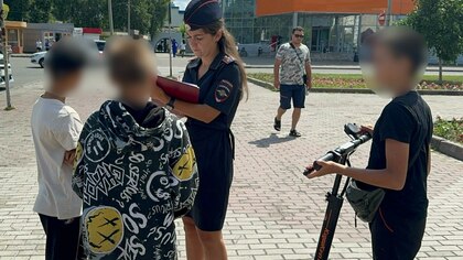 Троица несовершеннолетних на одном электросамокате попалась сотрудникам кузбасской Госавтоинспекции