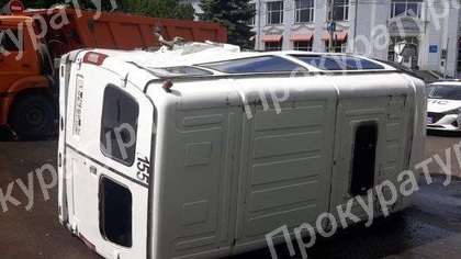 Микроавтобус с пассажирами перевернулся в Тульской области