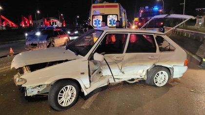 Пятеро молодых кемеровчан пострадали в жестком ДТП на Притомском в Кемерове