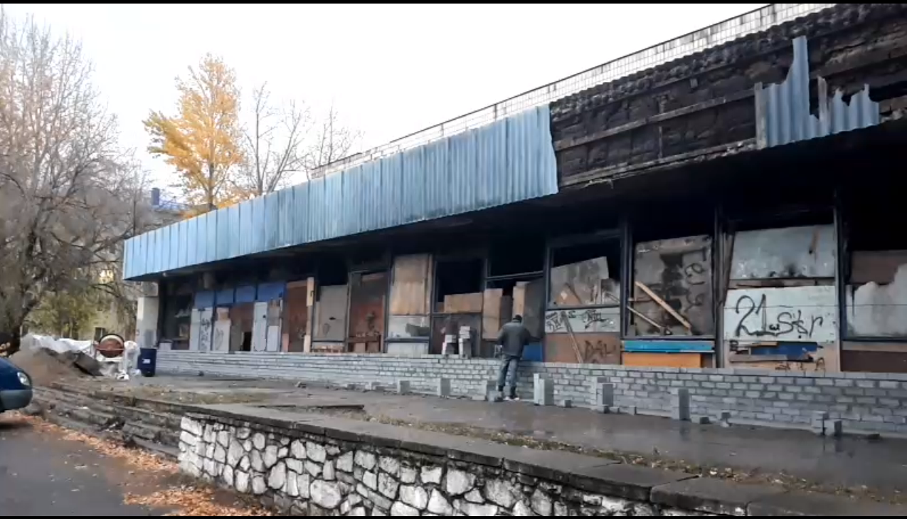 Сатурн омск сайт. Кинотеатр Сатурн Омск. Кинотеатр Сатурн Свиблово. Кинотеатр Сатурн Омск реконструкция. Кинотеатр Сатурн Хабаровск.