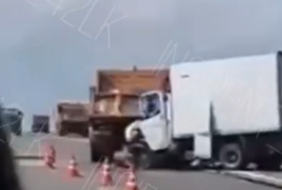 Мужчина серьезно пострадал в ДТП с грузовиками в Кузбассе