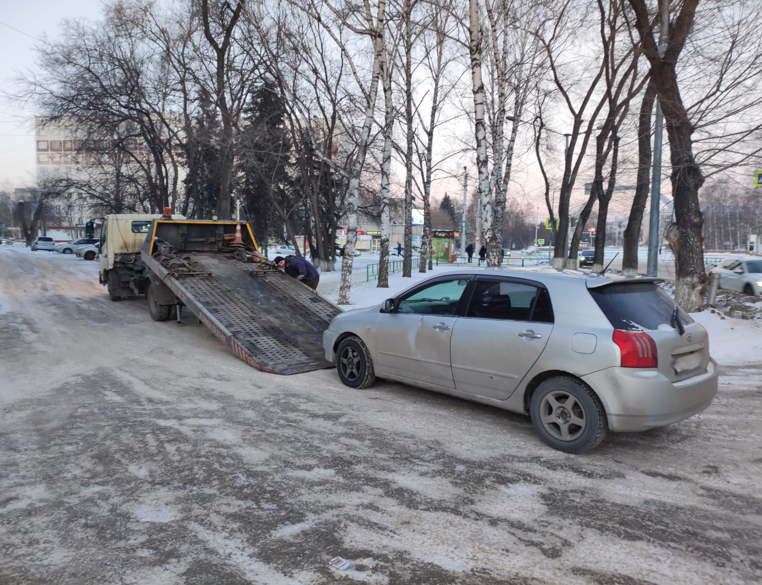 Приставы дали кузбассовцу 10 дней на оплату штрафов до продажи его машины /  VSE42.RU - информационный сайт Кузбасса.