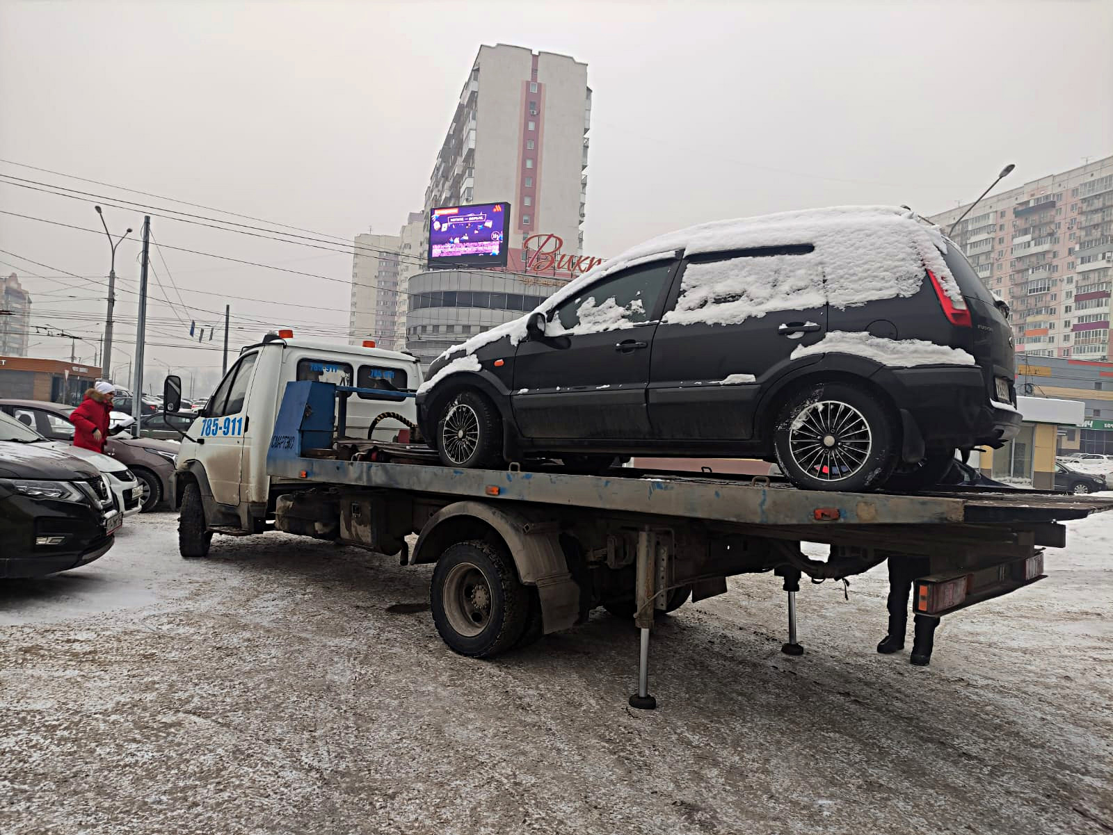 Пытавшийся спасти свою машину новокузнечанин сдался под угрозой уголовной  ответственности / VSE42.RU - информационный сайт Кузбасса.